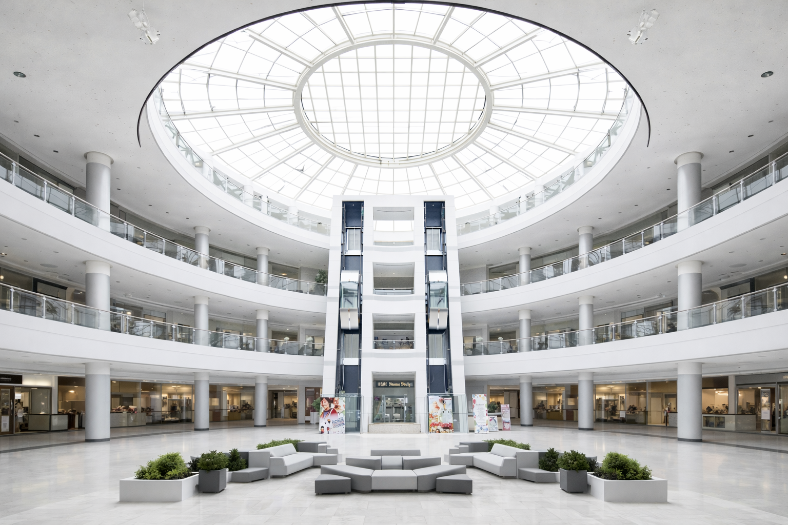 Pendik Kurtköy’de Alışverişin ve Lezzetin Kalbi: World Atlantis AVM